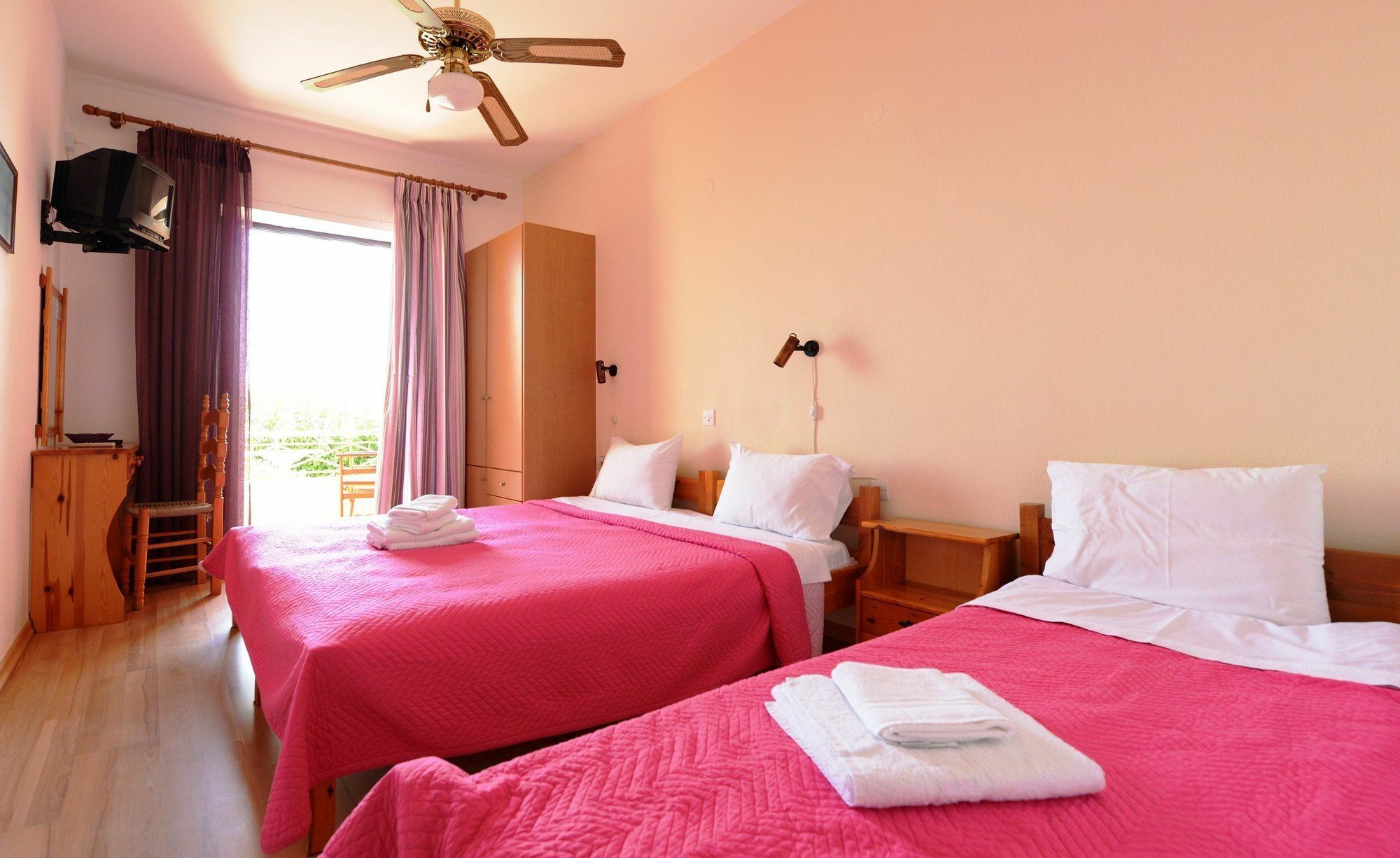 Pharos Rooms Ilia Exterior photo